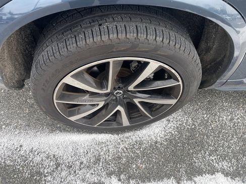 Used 2024 Volvo XC90 B6 Plus image 10