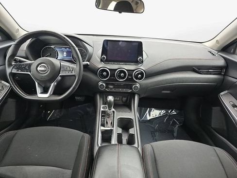 Used 2025 Nissan Sentra SR FWD image 13