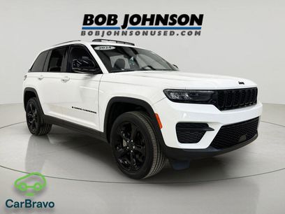 Used 2024 Jeep Grand Cherokee Altitude