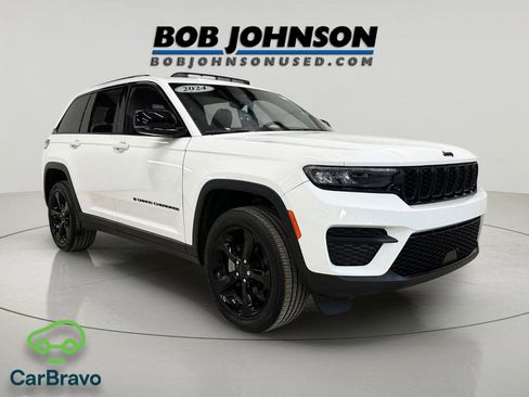 Used 2024 Jeep Grand Cherokee Altitude AWD/4WD image 1