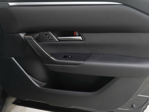 Used 2023 MAZDA CX-50 2.5 S w/ Preferred Plus Pkg image 9