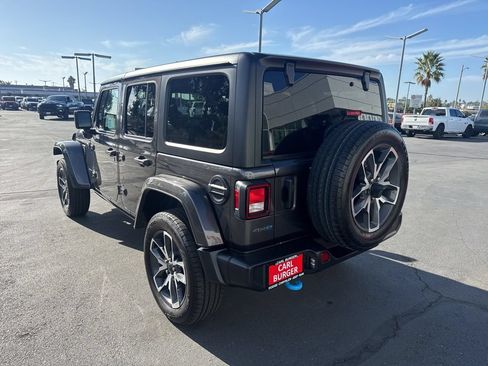 Used 2024 Jeep Wrangler Unlimited w/ Convenience Group AWD/4WD image 5