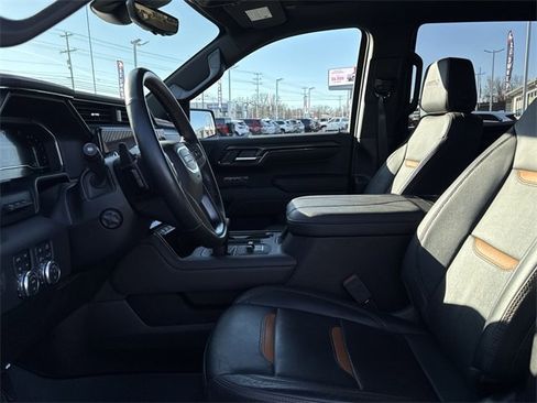 Used 2024 GMC Sierra 1500 AT4 w/ Technology Package image 11