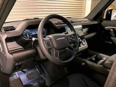 Certified 2026 Land Rover Defender 110 S AWD/4WD image 24