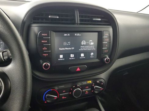 Certified 2021 Kia Soul S image 21