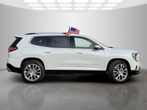 New 2026 GMC Acadia Denali w/ Super Cruise Package image 3