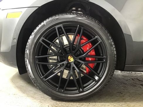 Certified 2026 Porsche Macan GTS AWD/4WD image 11