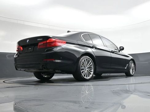 Used 2020 BMW 530i w/ Convenience Package image 30