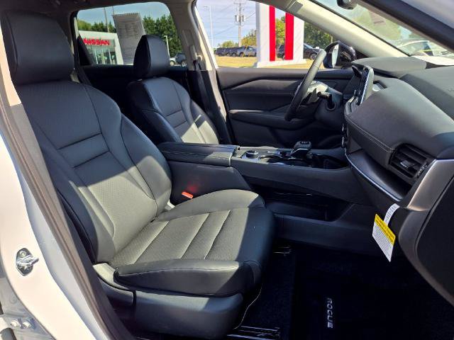Certified 2026 Nissan Rogue Dark Armor AWD/4WD image 22
