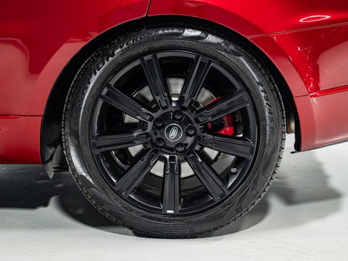Used 2018 Land Rover Range Rover Sport HSE Dynamic image 10