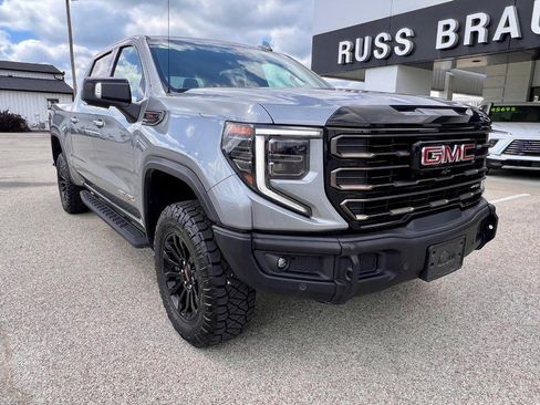 Used 2023 GMC Sierra 1500 AT4X image 3