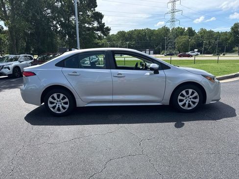 Used 2024 Toyota Corolla LE FWD image 6