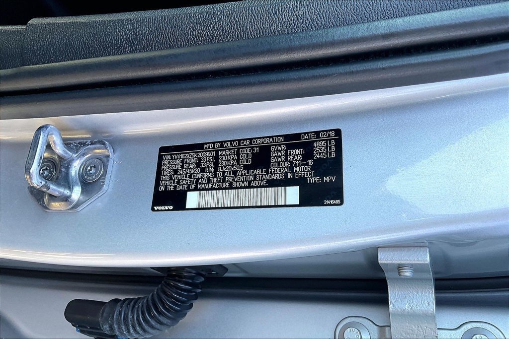 Used 2019 Volvo XC40 T5 Momentum AWD/4WD image 37
