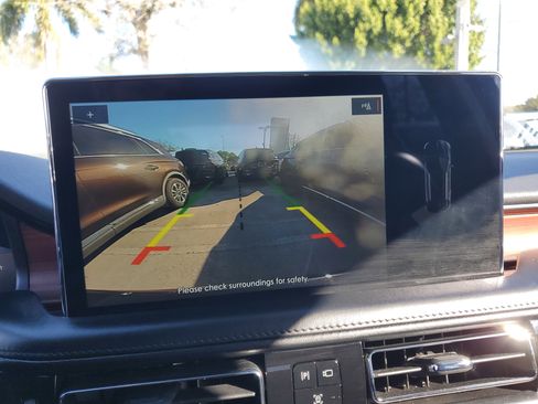 Certified 2023 Lincoln Nautilus Reserve w/ Monochromatic Package image 22