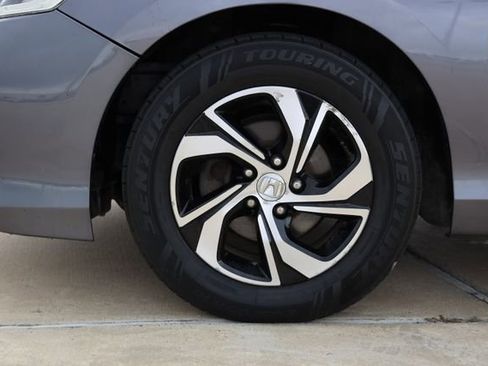 Used 2016 Honda Accord LX image 9