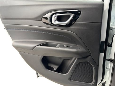 New 2026 Jeep Compass Latitude image 24