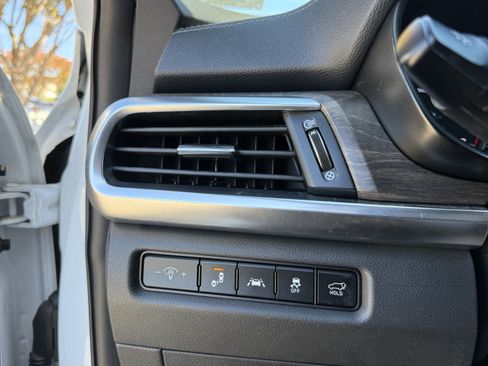 Used 2020 Kia Telluride SX w/ SX Prestige Package image 25