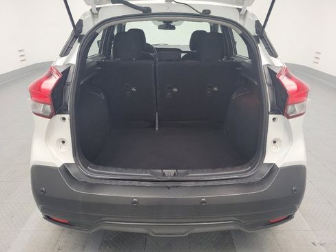 Used 2020 Nissan Kicks SV image 29