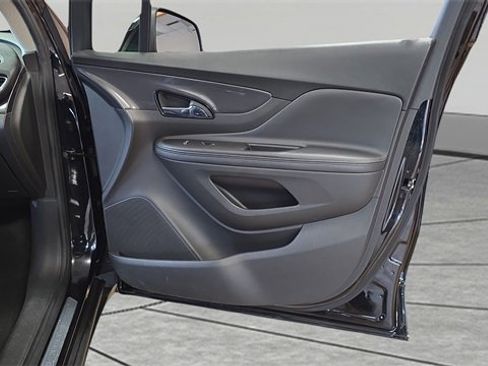 Used 2022 Buick Encore Preferred w/ Safety Package image 29