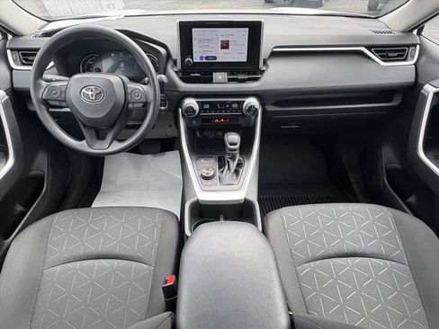 Used 2024 Toyota RAV4 XLE image 12