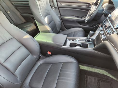 Used 2021 Honda Accord EX-L image 16