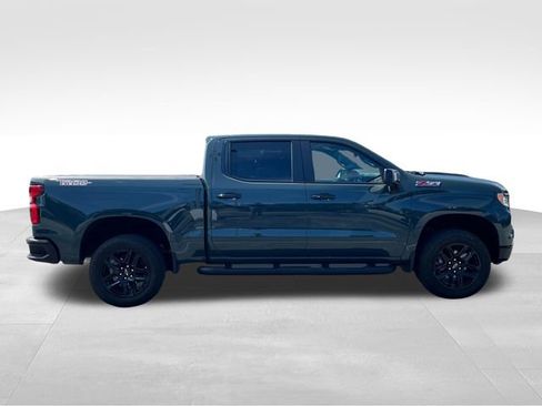 Used 2025 Chevrolet Silverado 1500 LT Trail Boss w/ Convenience Package II AWD/4WD image 4