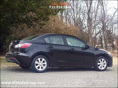 Used 2011 MAZDA MAZDA3 i Touring image 3