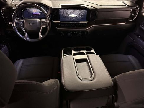 Used 2022 Chevrolet Silverado 1500 LT Trail Boss w/ Protection Package image 17