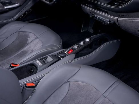 Used 2023 Ferrari F8 Tributo image 53