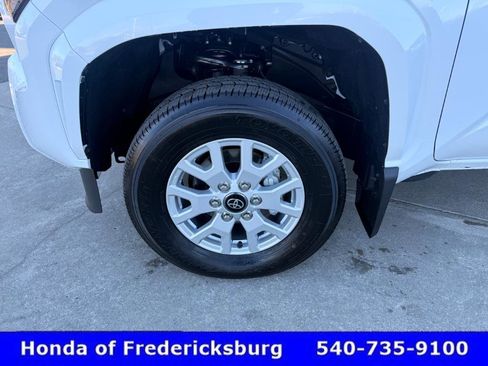 Used 2025 Toyota Tacoma SR5 image 26