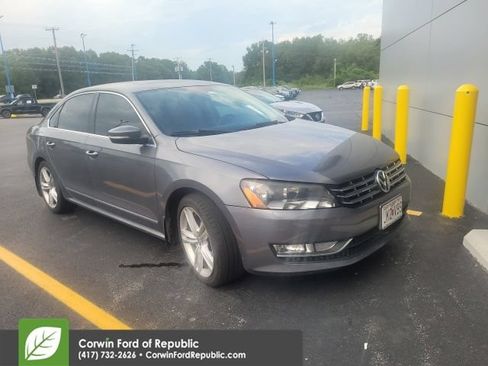 Used 2015 Volkswagen Passat TDI SEL Premium FWD image 2