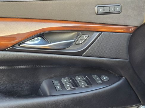 Used 2019 Cadillac Escalade Luxury image 21