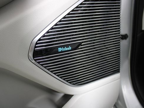 Used 2022 Jeep Grand Cherokee Overland w/ Luxury Tech Group IV image 41