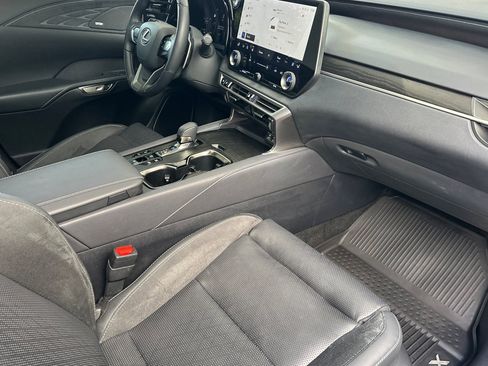 Certified 2025 Lexus RX 450h AWD w/ Luxury Package image 20