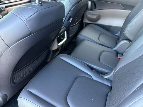 New 2026 Kia Carnival EX image 10