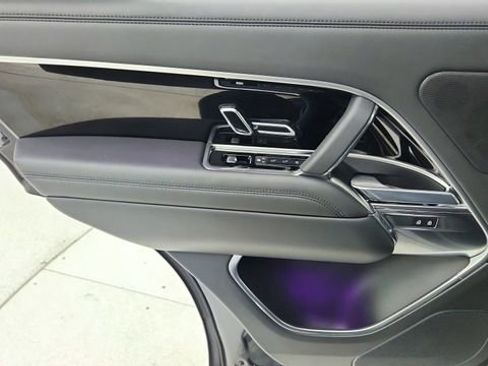 Used 2023 Land Rover Range Rover SE image 30