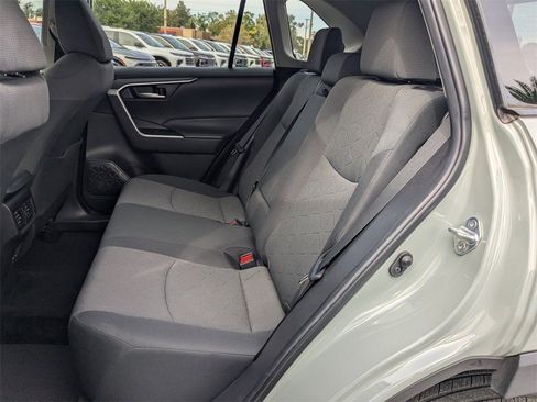 Used 2022 Toyota RAV4 XLE image 11