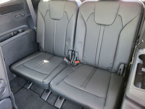 Used 2023 Kia Sorento SX image 27