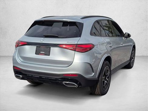 Used 2026 Mercedes-Benz GLC 300 4MATIC image 2