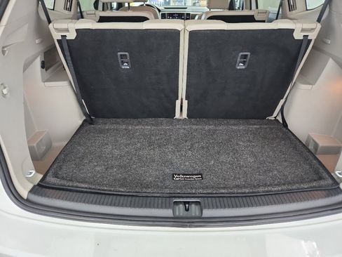 Used 2018 Volkswagen Atlas SE image 32