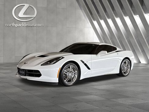 Used 2017 Chevrolet Corvette Stingray Coupe w/ 1LT image 3