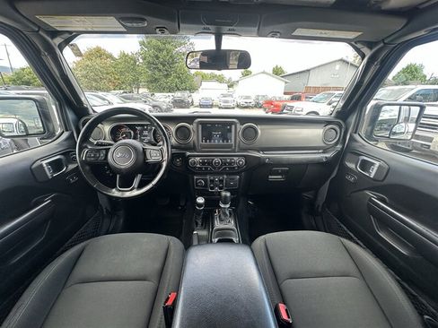 Used 2021 Jeep Gladiator Sport AWD/4WD image 6