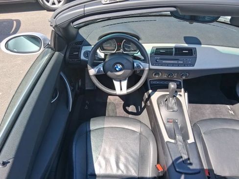 Used 2005 BMW Z4 2.5i RWD image 14