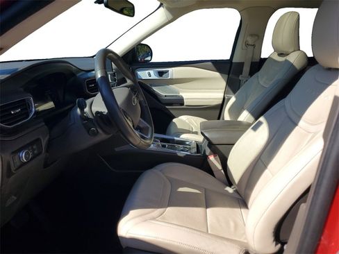 Used 2020 Ford Explorer Platinum w/ Premium Technology Package image 9