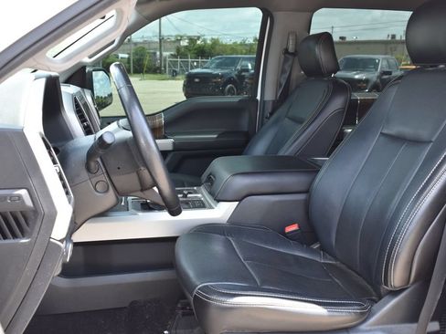 Used 2018 Ford F150 Lariat w/ Equipment Group 502A Luxury AWD/4WD image 8