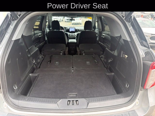 Used 2023 Ford Explorer XLT AWD/4WD image 23