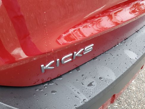 New 2026 Nissan Kicks SR image 8