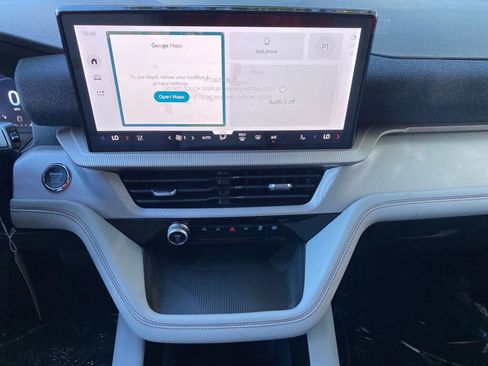 New 2026 Ford Explorer Active w/ Active Comfort Package image 13