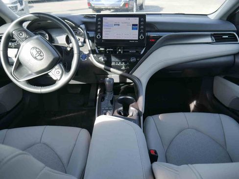 Used 2023 Toyota Camry XSE w/ Cold Weather Package image 5