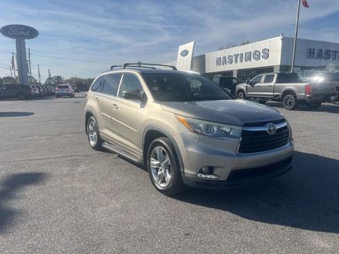 Used 2015 Toyota Highlander Limited w/ Driver Technology Package image 1